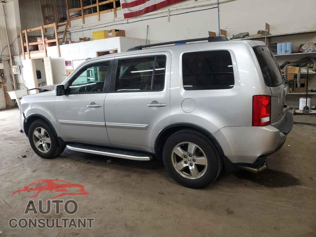 HONDA PILOT 2011 - 5FNYF4H66BB032697