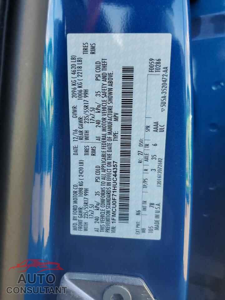 FORD ESCAPE 2017 - 1FMCU0F71HUC44357
