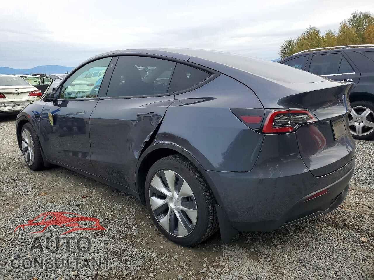 TESLA MODEL Y 2021 - 5YJYGDEE3MF241343