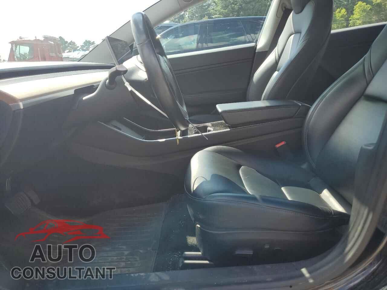 TESLA MODEL 3 2018 - 5YJ3E1EA7JF154553