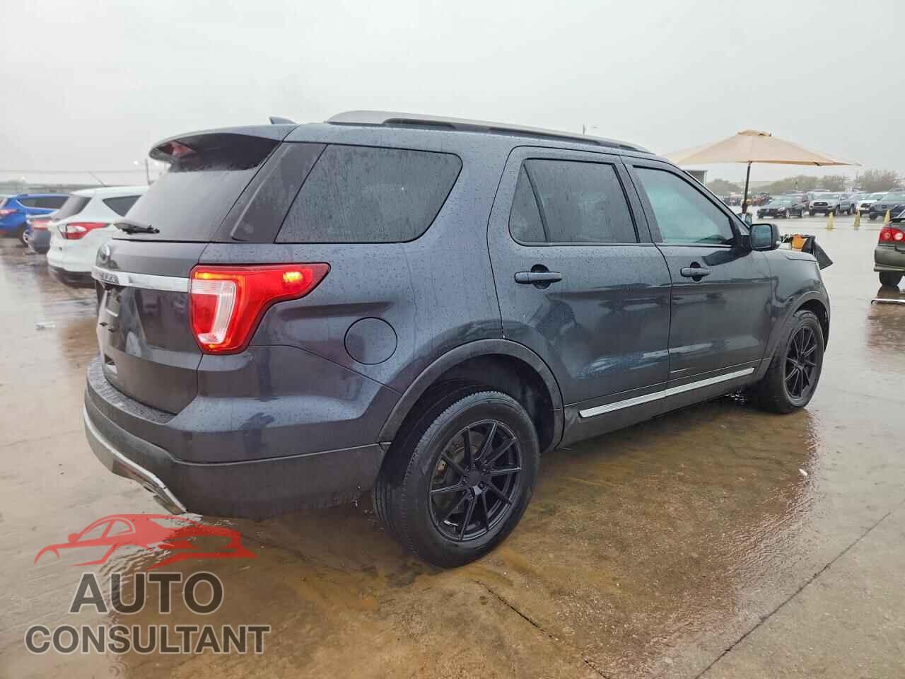 FORD EXPLORER 2017 - 1FM5K7D8XHGB70101