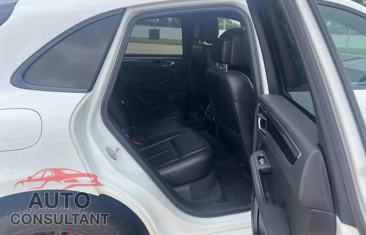 PORSCHE MACAN 2018 - WP1AG2A59JLB62164