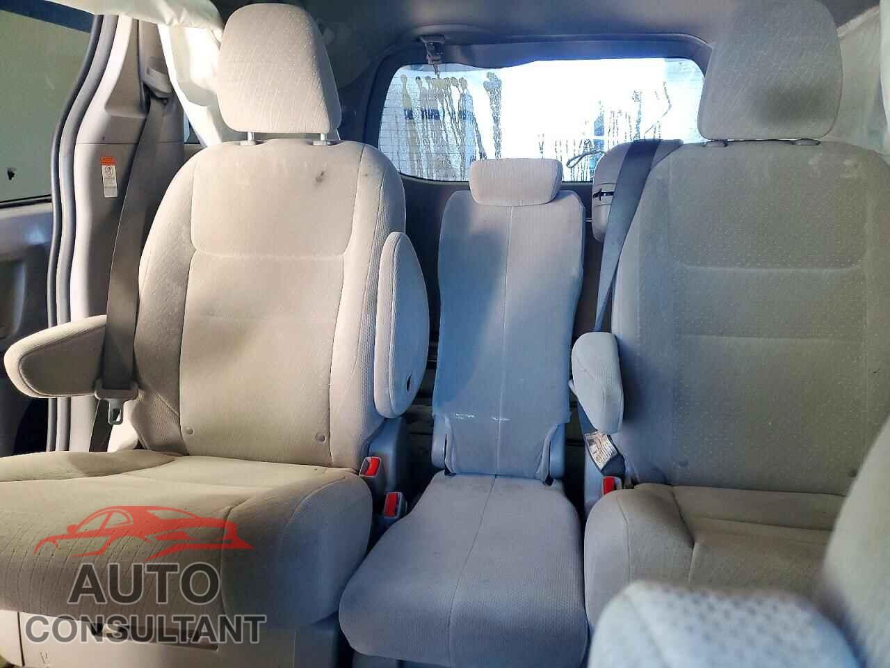 TOYOTA SIENNA 2017 - 5TDKZ3DC8HS858720