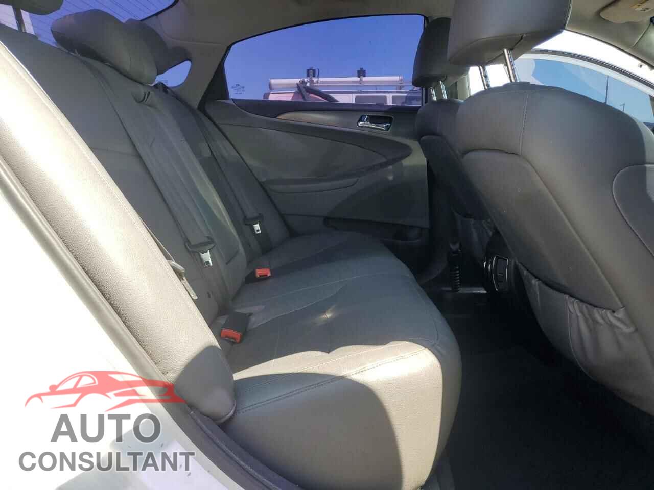 HYUNDAI SONATA 2013 - KMHEC4A42DA064641