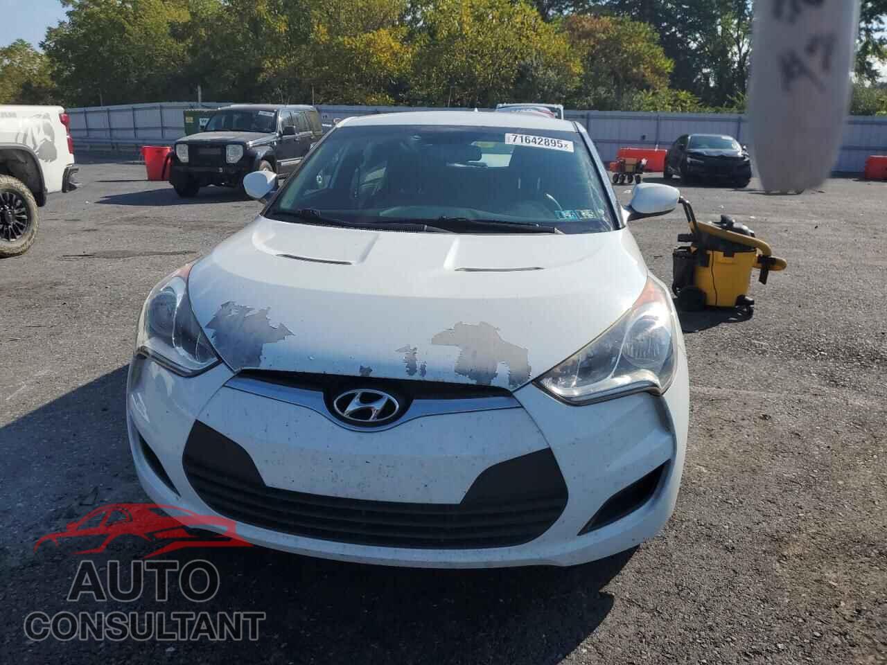 HYUNDAI VELOSTER 2013 - KMHTC6AD7DU098009