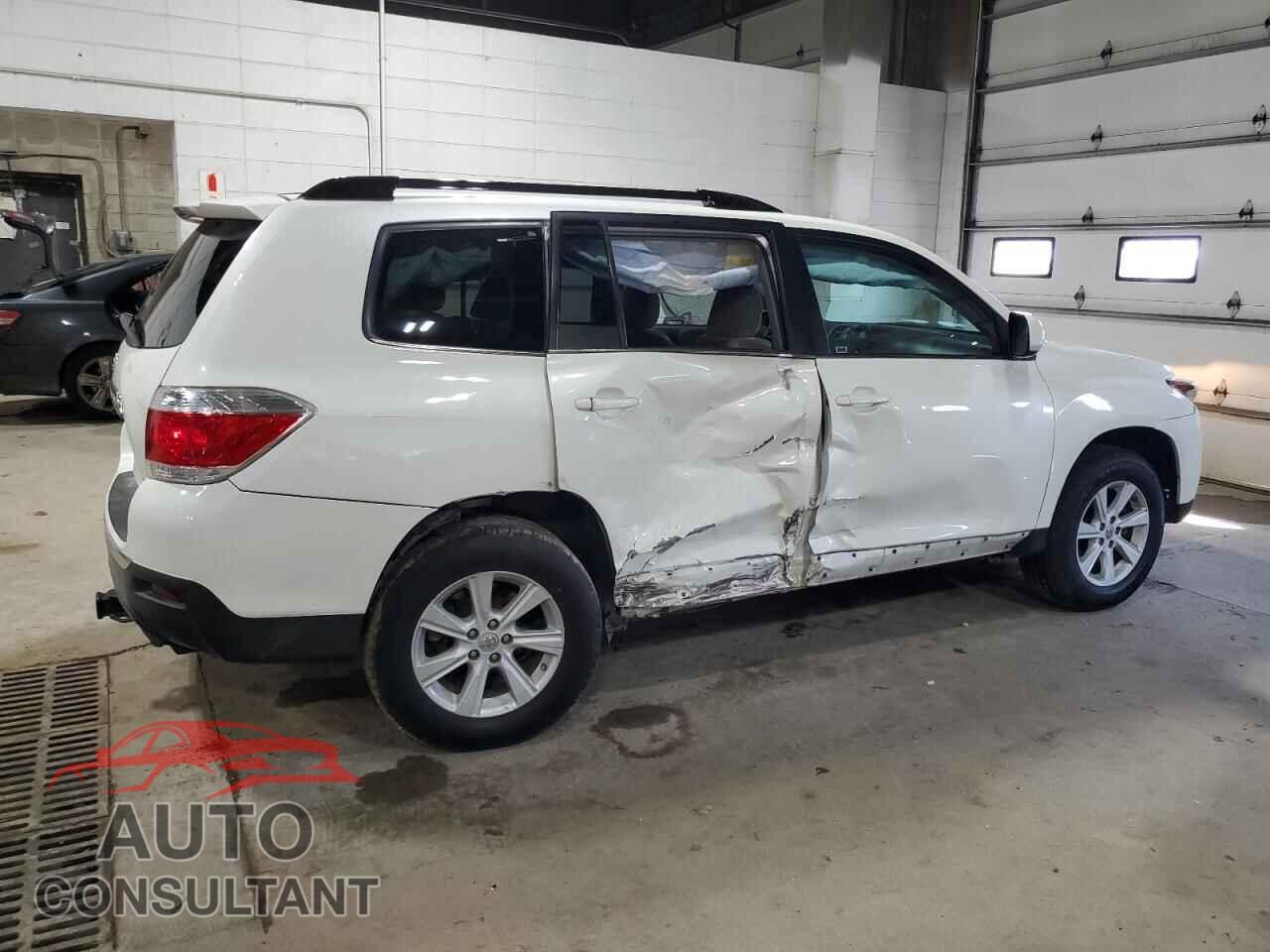 TOYOTA HIGHLANDER 2013 - 5TDBK3EH8DS214367