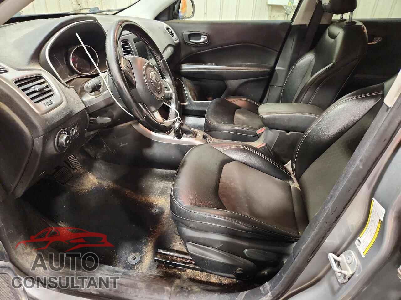 JEEP COMPASS 2020 - 3C4NJDBB7LT132107