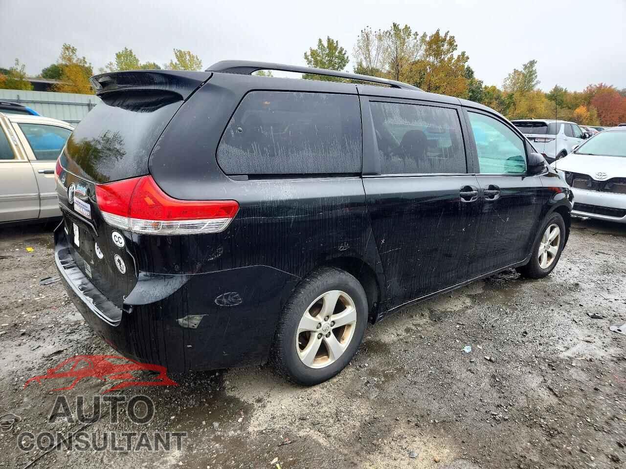 TOYOTA SIENNA 2013 - 5TDKK3DC8DS342470