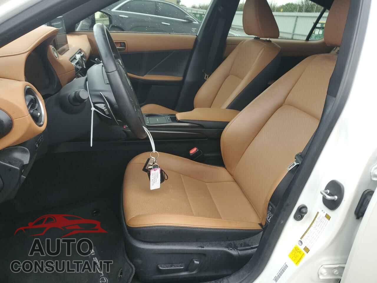 LEXUS IS 2021 - JTHAA1D21M5111473