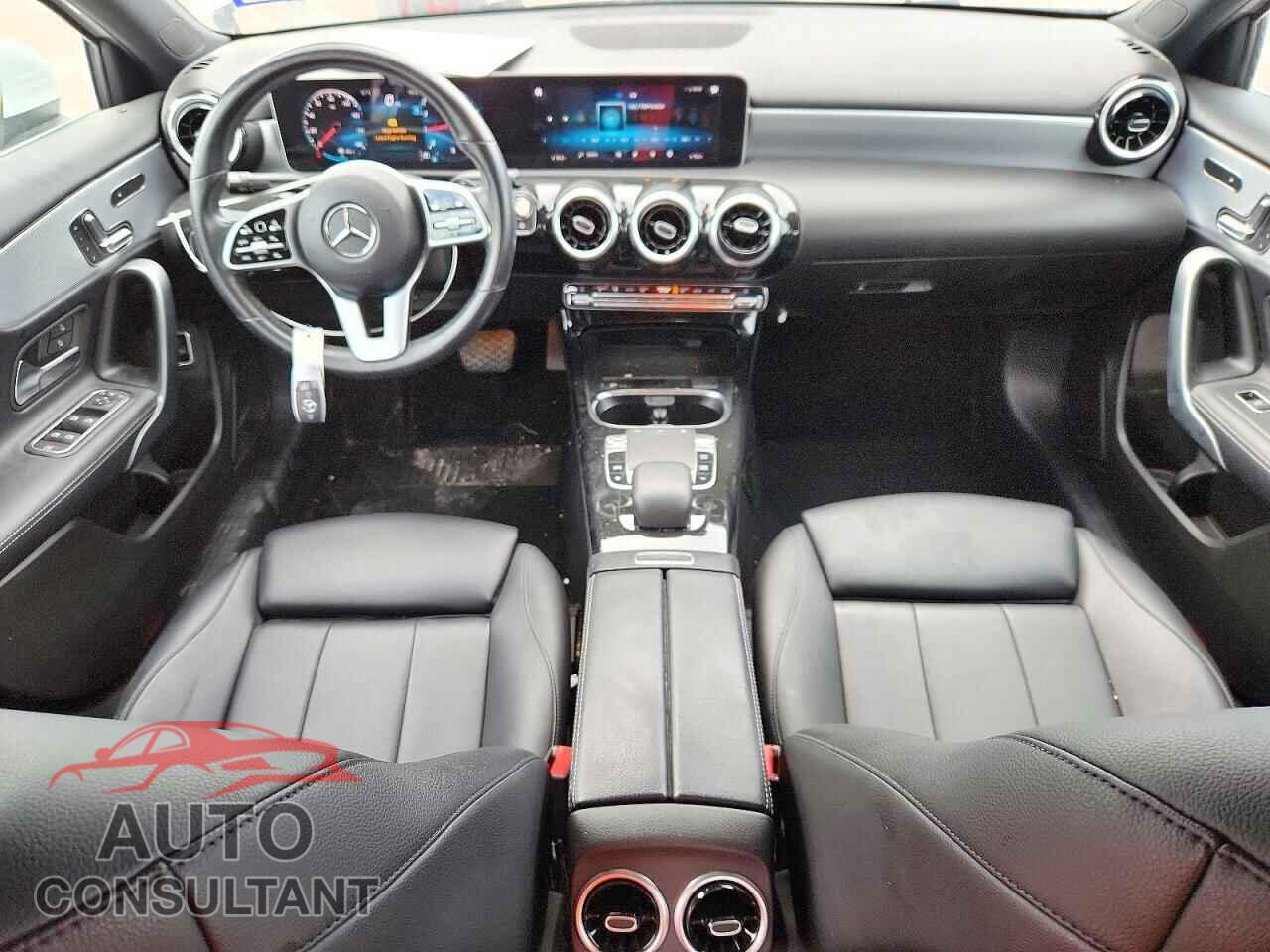 MERCEDES-BENZ A-CLASS 2019 - WDD3G4EB3KW025720
