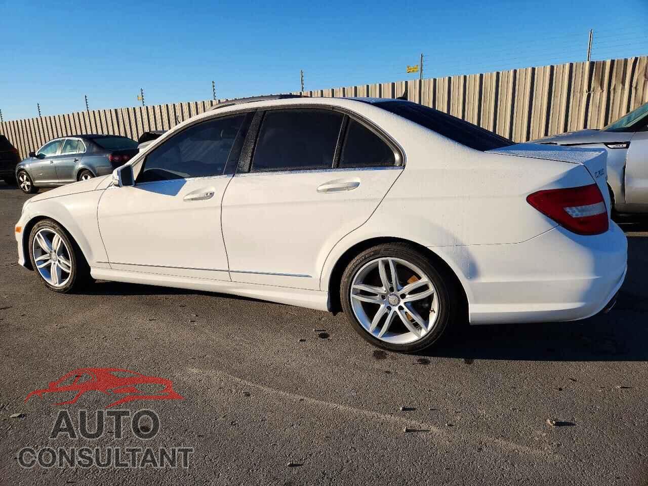 MERCEDES-BENZ C-CLASS 2014 - WDDGF4HBXEA964848