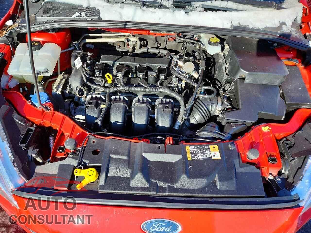 FORD FOCUS 2017 - 1FADP3K29HL281079