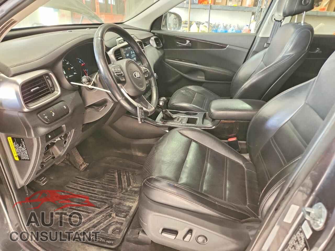 KIA SORENTO 2017 - 5XYPHDA55HG312569