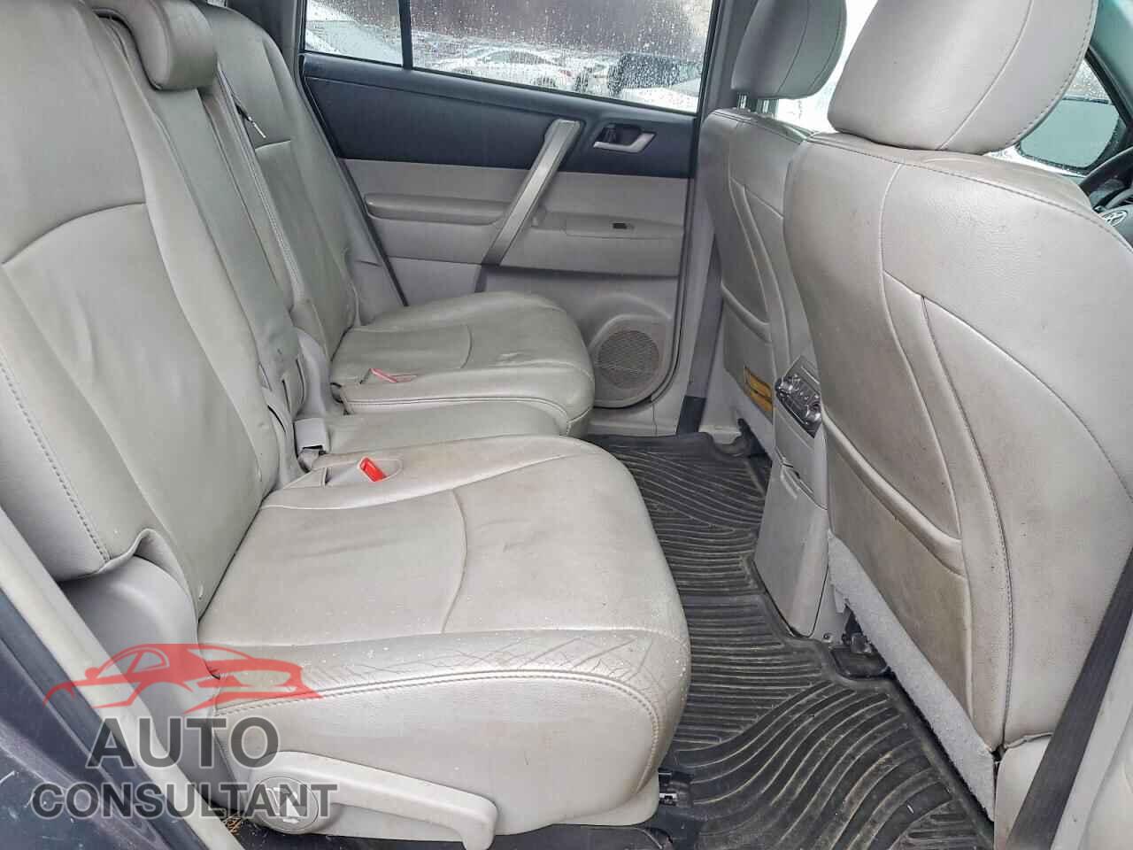 TOYOTA HIGHLANDER 2012 - 5TDBK3EH7CS153348