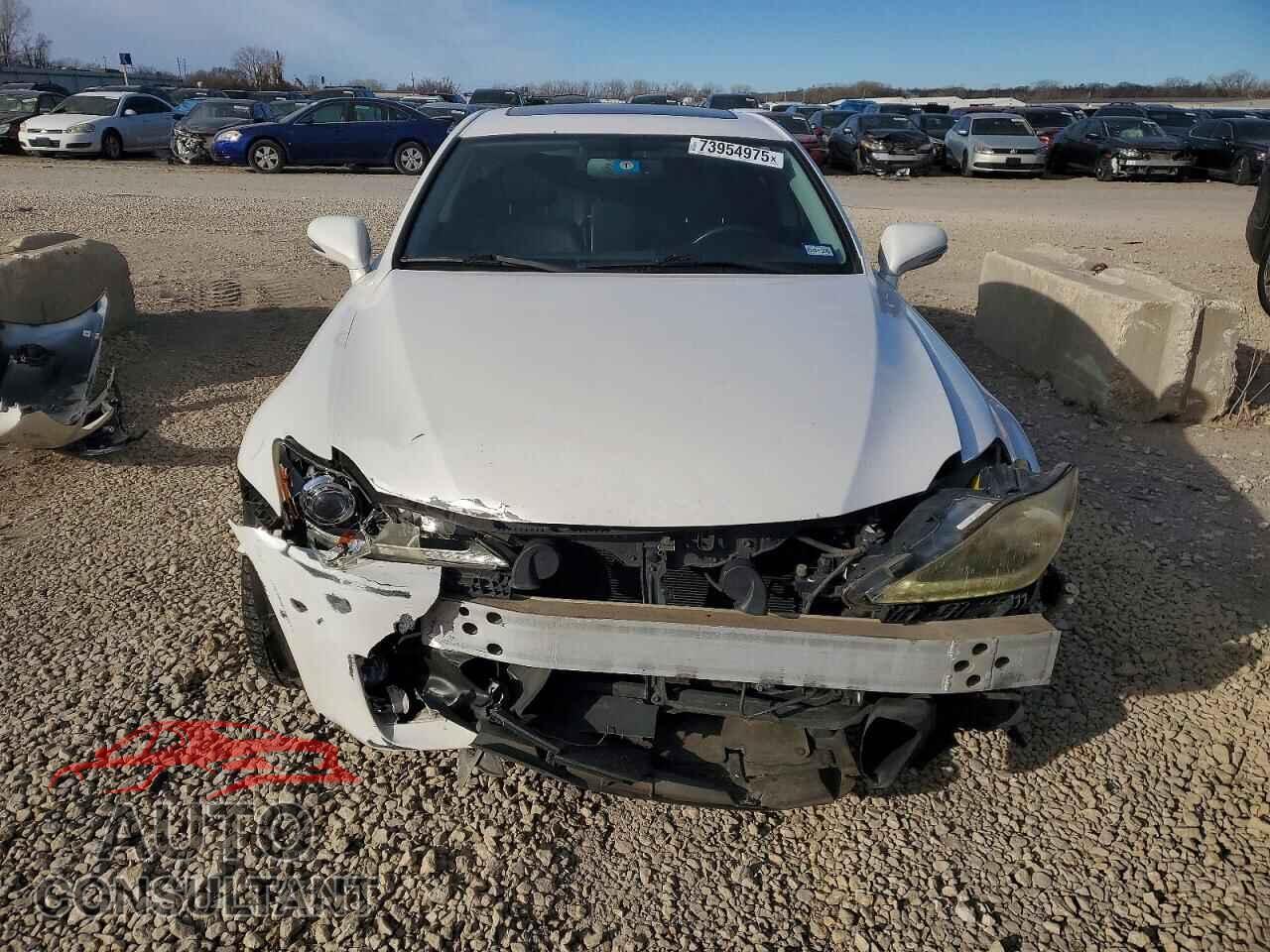 LEXUS IS 2011 - JTHBF5C25B5146979