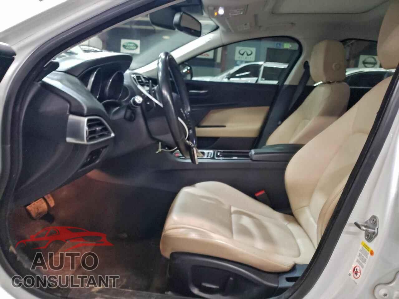 JAGUAR XE 2018 - SAJAJ4EV2JCP23637