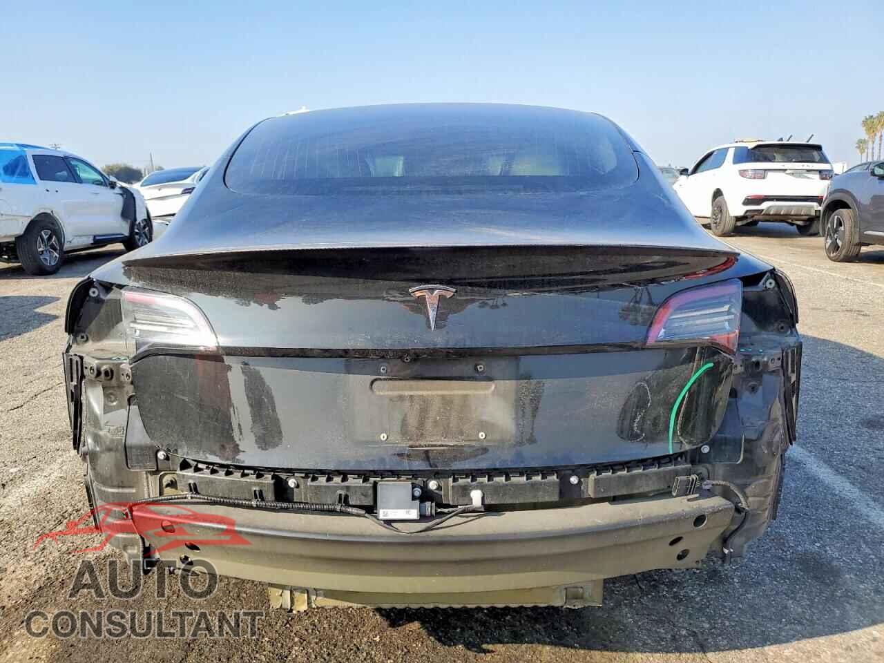 TESLA MODEL 3 2018 - 5YJ3E1EB6JF074038
