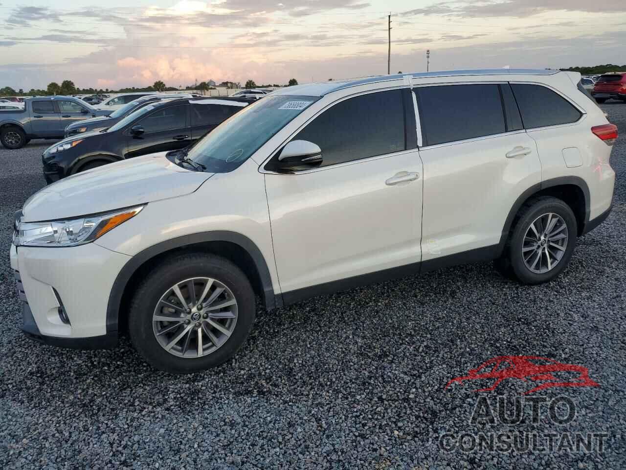 TOYOTA HIGHLANDER 2019 - 5TDKZRFH6KS563005