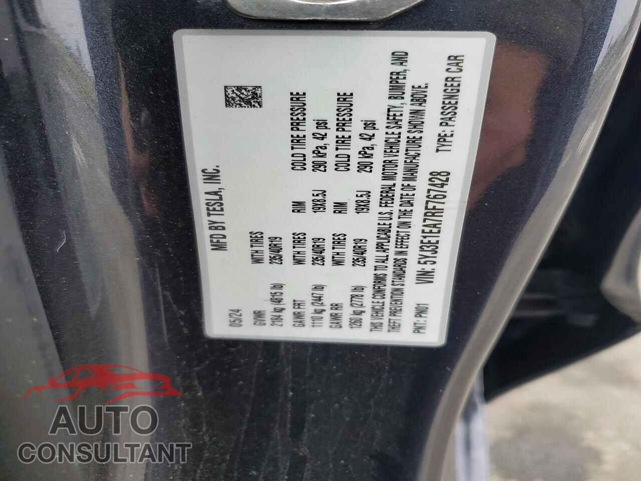 TESLA MODEL 3 2024 - 5YJ3E1EA7RF767428