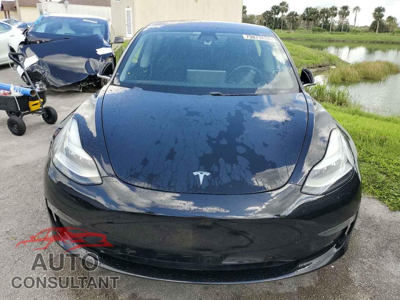 TESLA MODEL 3 2018 - 5YJ3E1EA1JF109141
