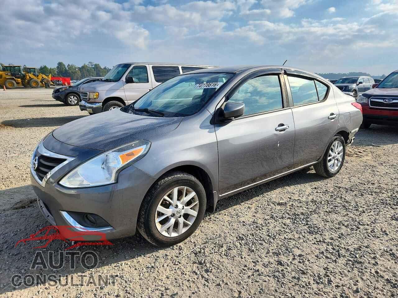 NISSAN VERSA 2017 - 3N1CN7AP3HL800537
