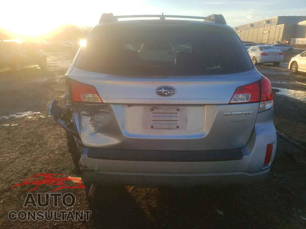 SUBARU OUTBACK 2013 - 4S4BRBKC2D3318364