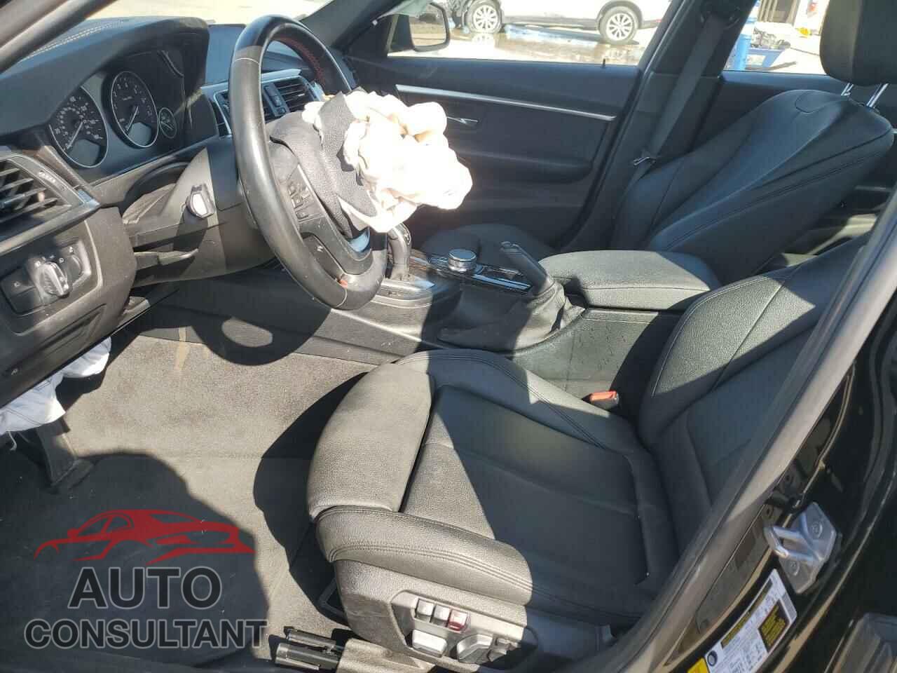 BMW 3 SERIES 2018 - WBA8B9C57JEE80809