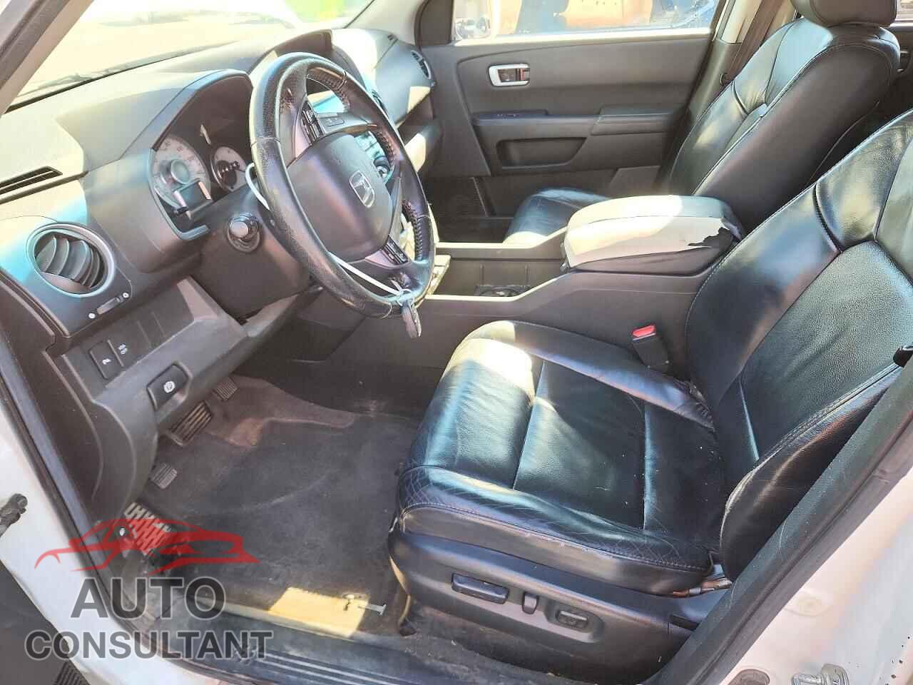 HONDA PILOT 2011 - 5FNYF4H92BB099226