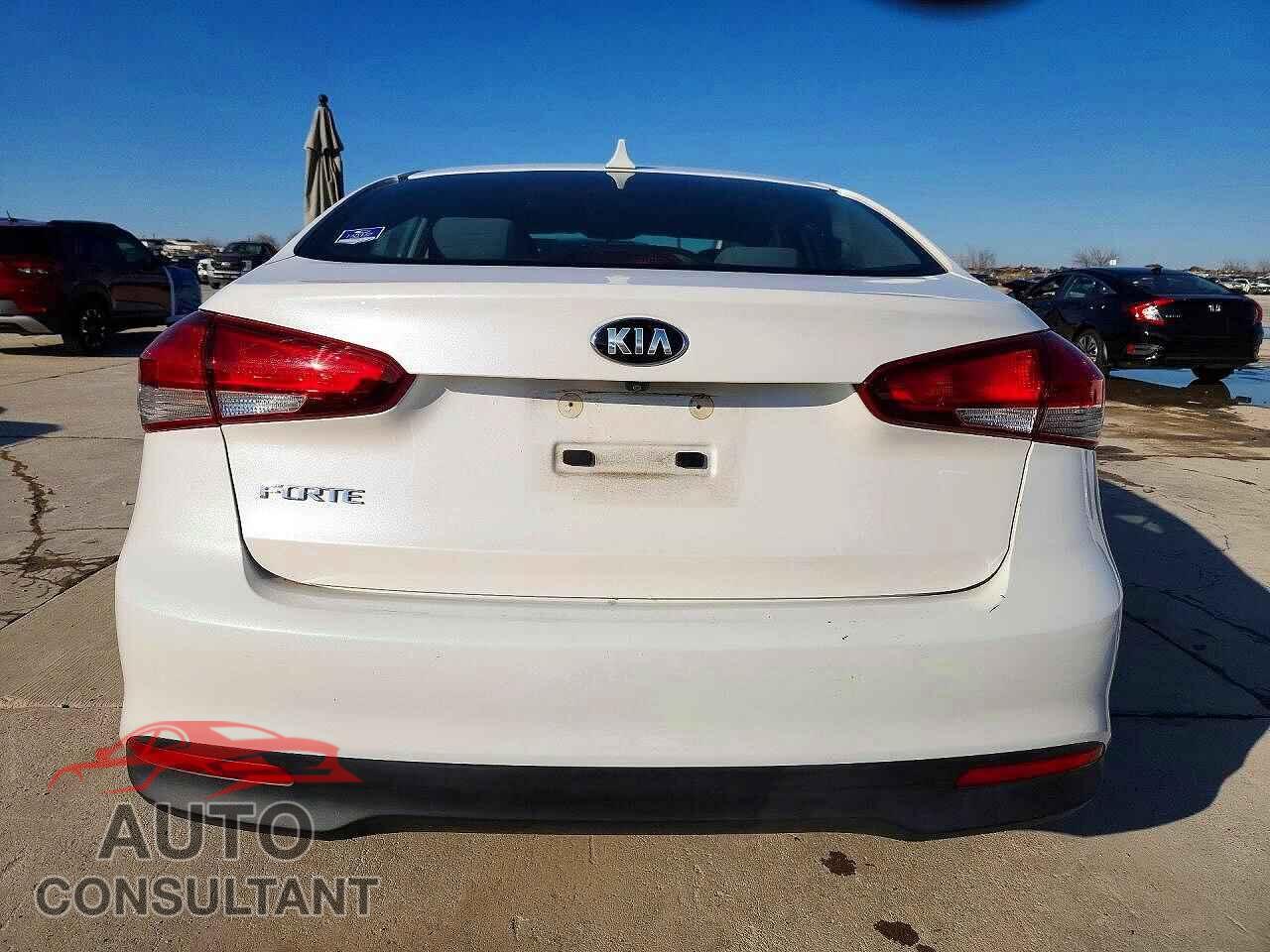 KIA FORTE 2017 - 3KPFL4A70HE149676