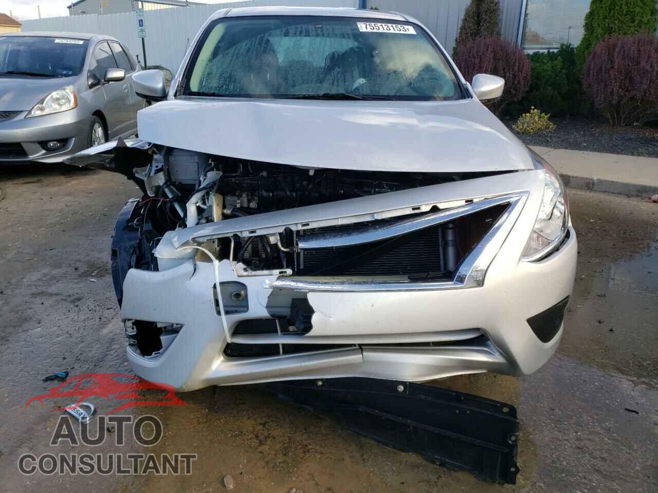 NISSAN VERSA 2019 - 3N1CN7AP3KL817023