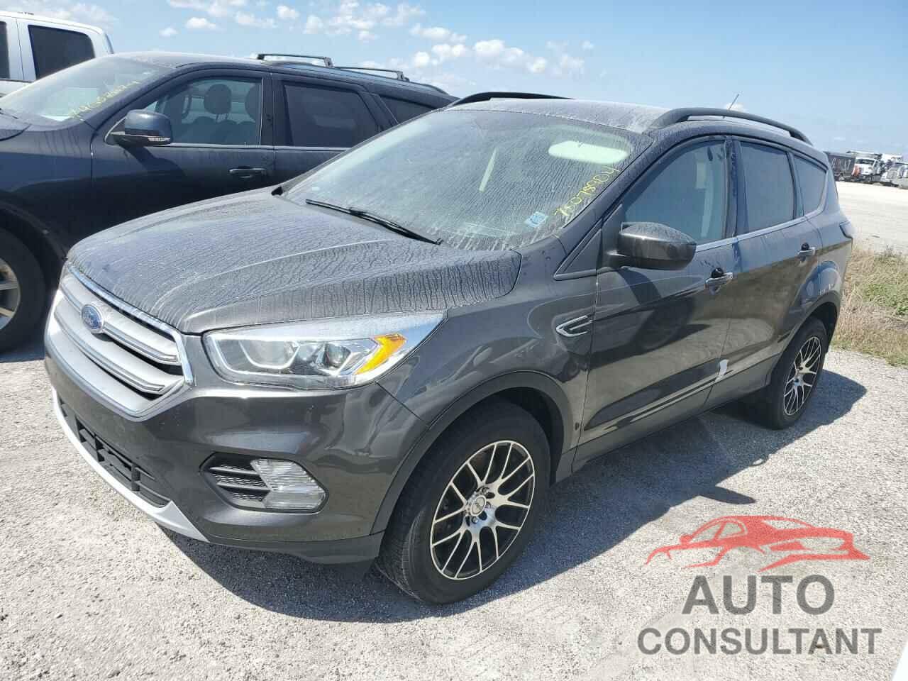 FORD ESCAPE 2017 - 1FMCU9GD8HUC24146
