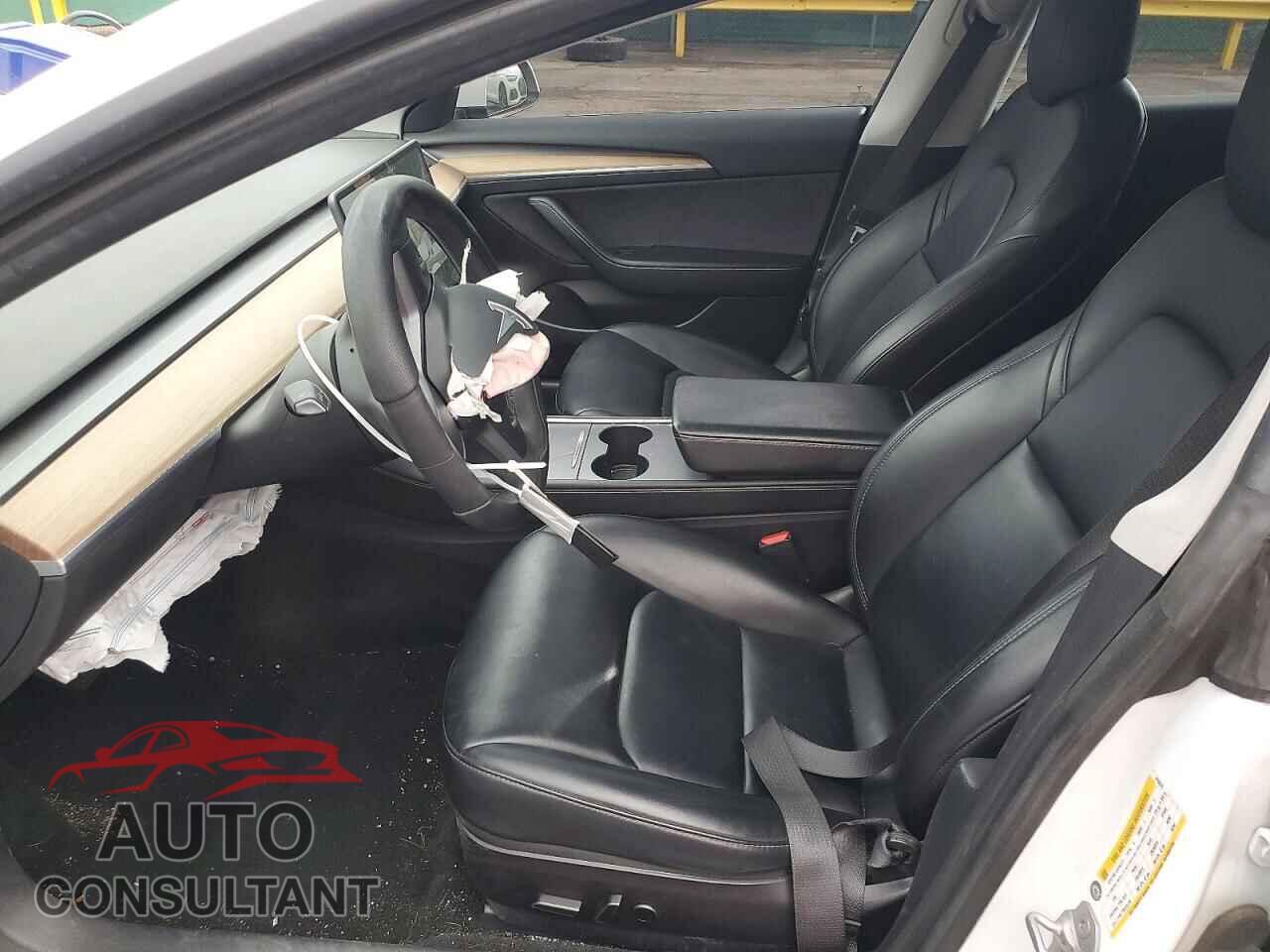 TESLA MODEL 3 2021 - 5YJ3E1EB2MF010079