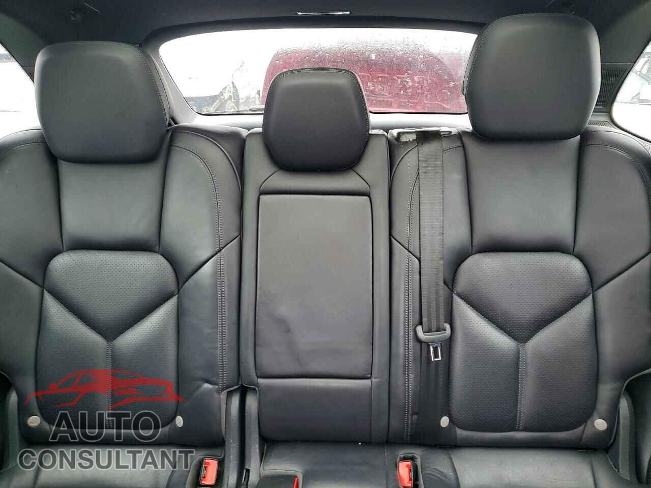 PORSCHE CAYENNE 2016 - WP1AB2A29GLA94333