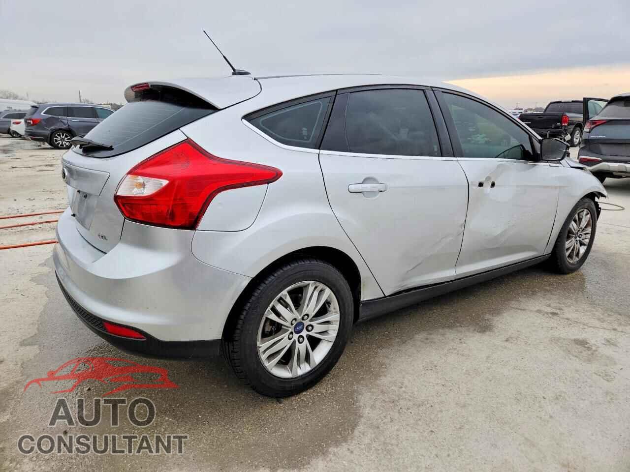 FORD FOCUS 2012 - 1FAHP3M20CL210909