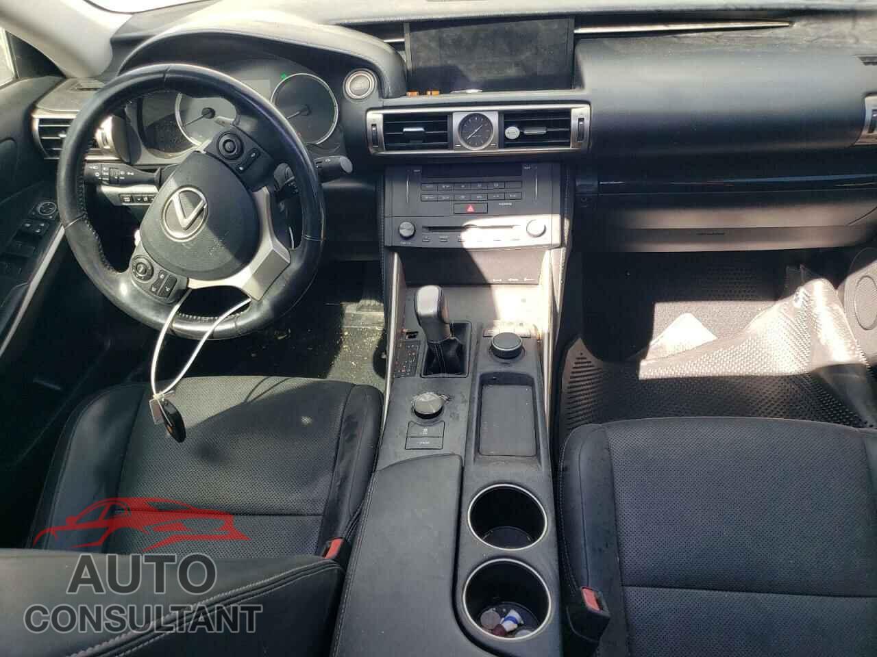 LEXUS IS 2016 - JTHBA1D25G5010705