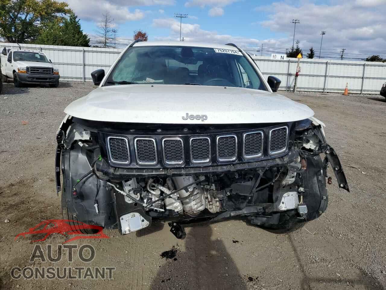 JEEP COMPASS 2018 - 3C4NJCAB1JT416163