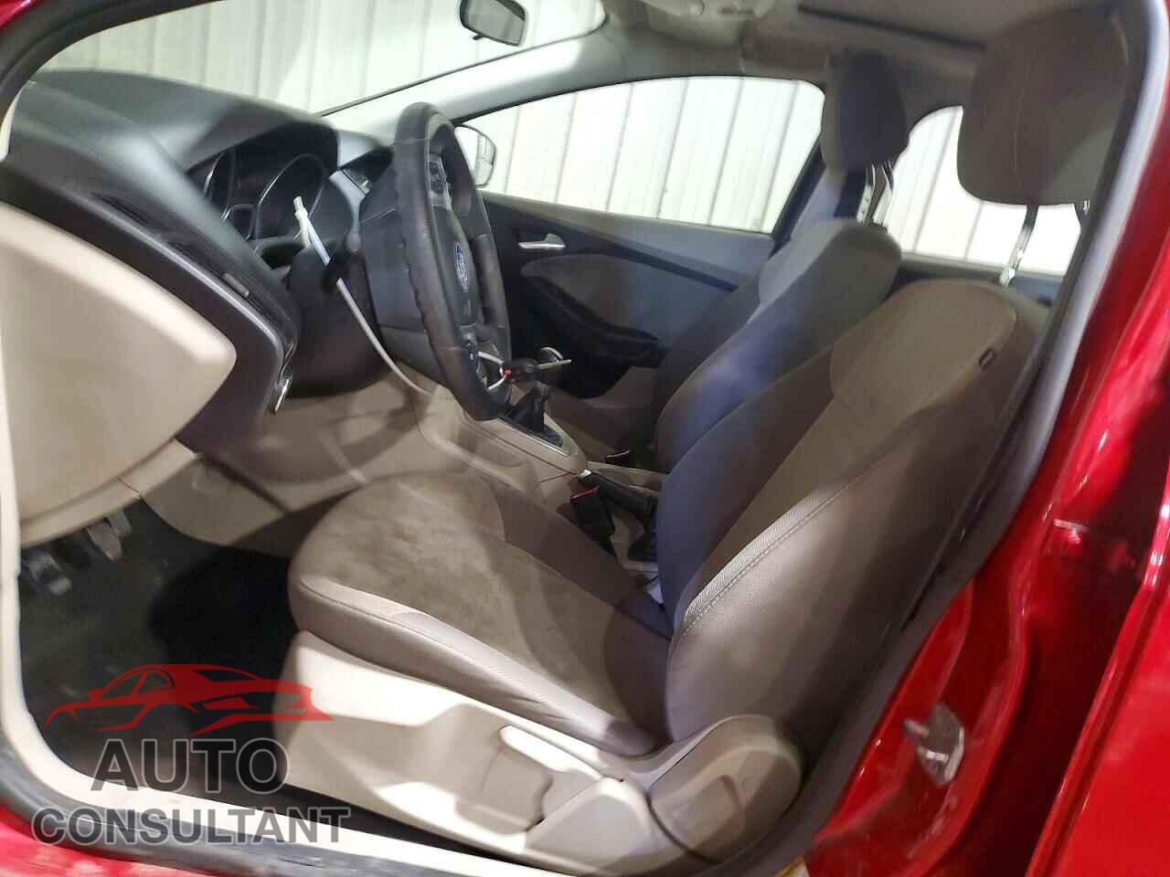 FORD FOCUS 2012 - 1FAHP3K28CL318035