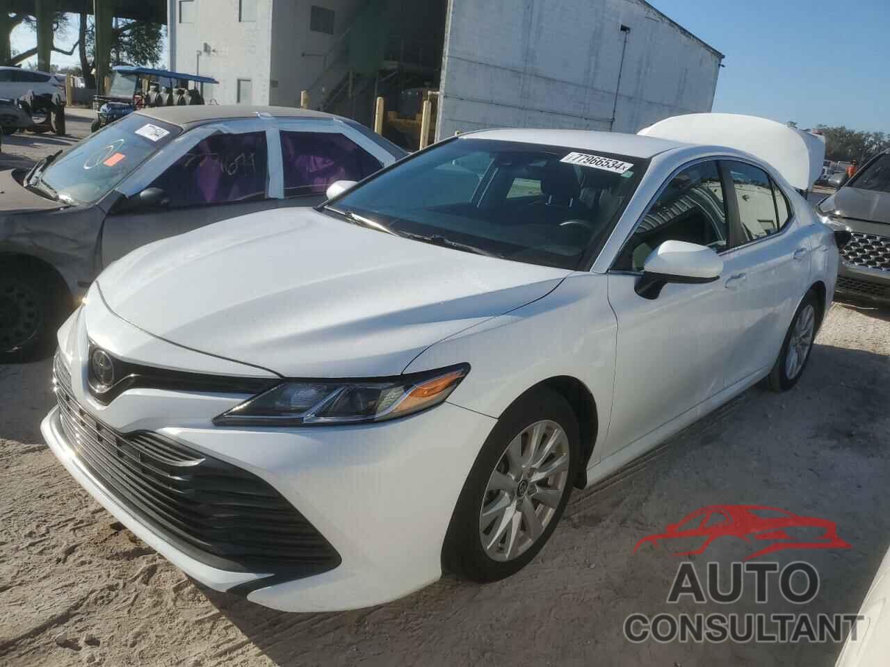 TOYOTA CAMRY 2018 - 4T1B11HK3JU056392