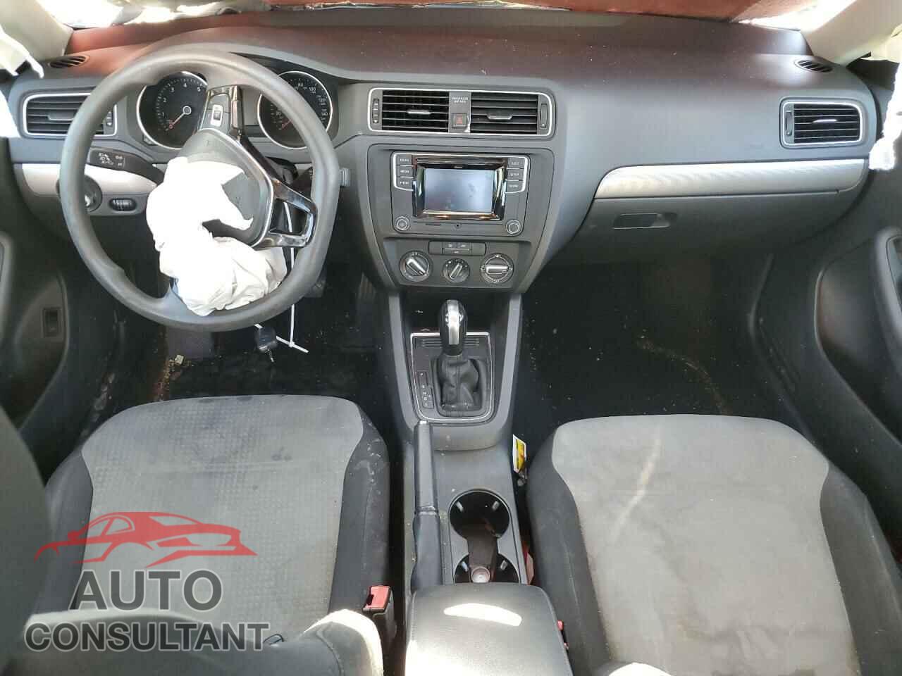VOLKSWAGEN JETTA 2017 - 3VW2B7AJ0HM227178