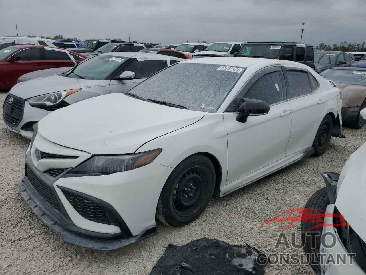 TOYOTA CAMRY 2024 - 4T1G11AK5RU896637
