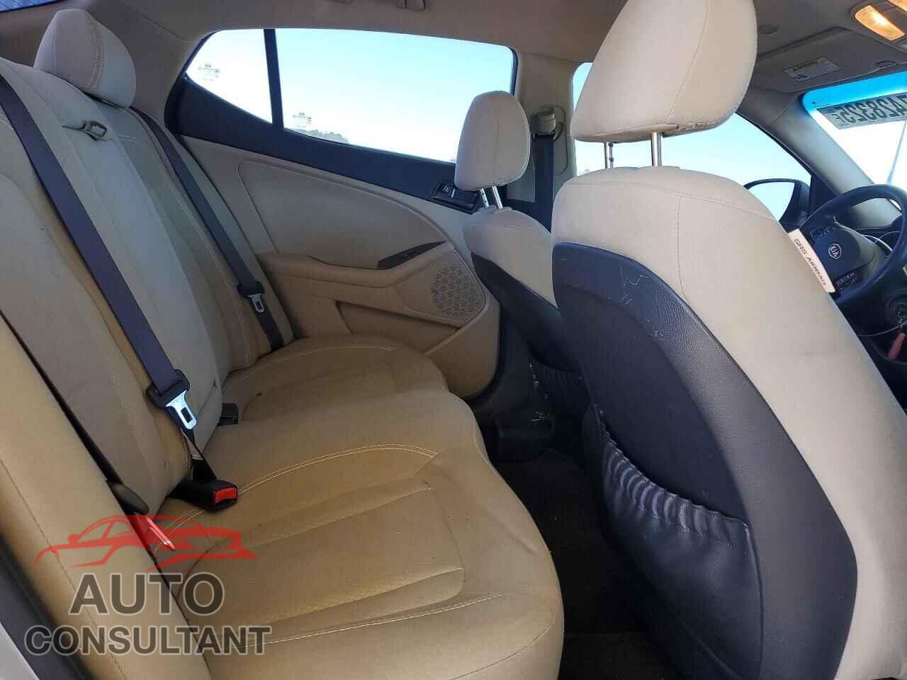 KIA OPTIMA 2011 - KNAGM4A78B5154738