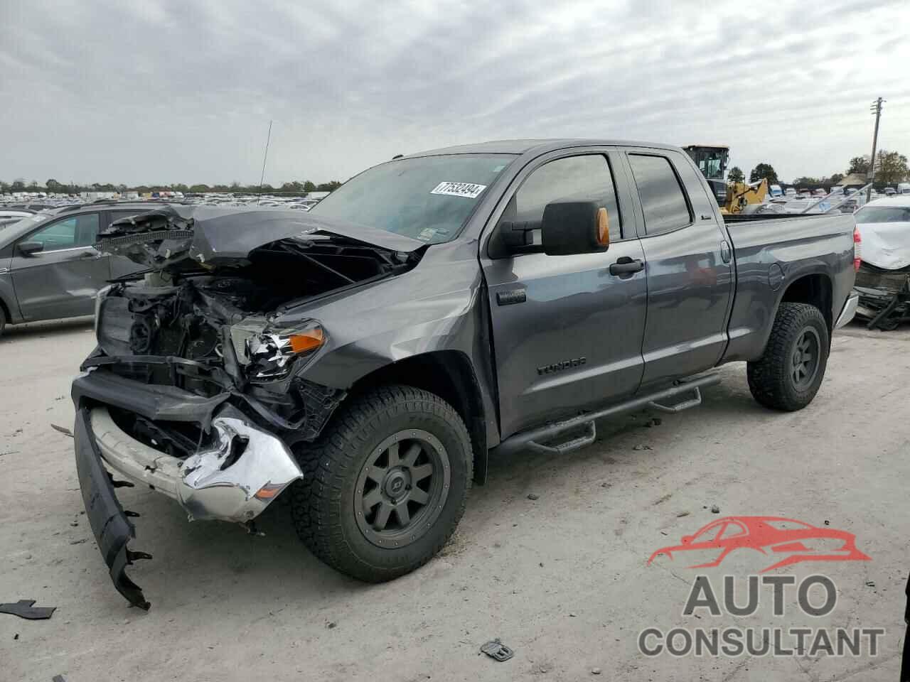 TOYOTA TUNDRA 2017 - 5TFUW5F12HX584997