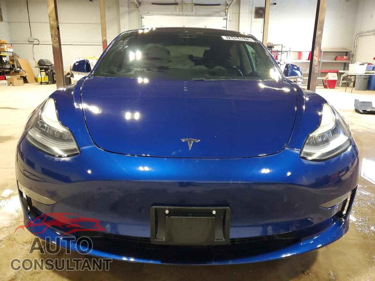 TESLA MODEL 3 2018 - 5YJ3E1EB5JF107529