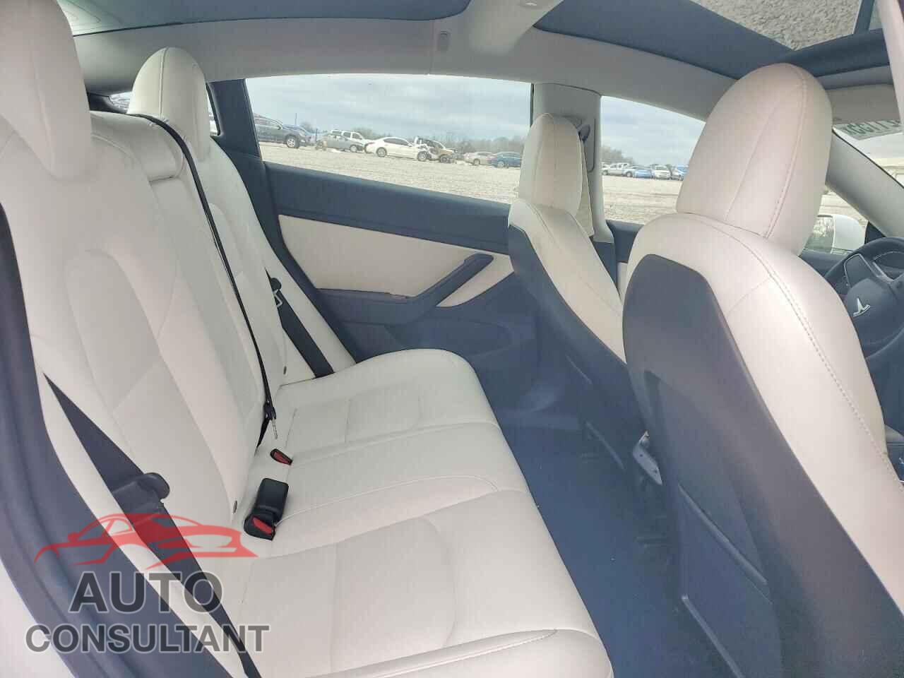 TESLA MODEL 3 2019 - 5YJ3E1EB4KF454996