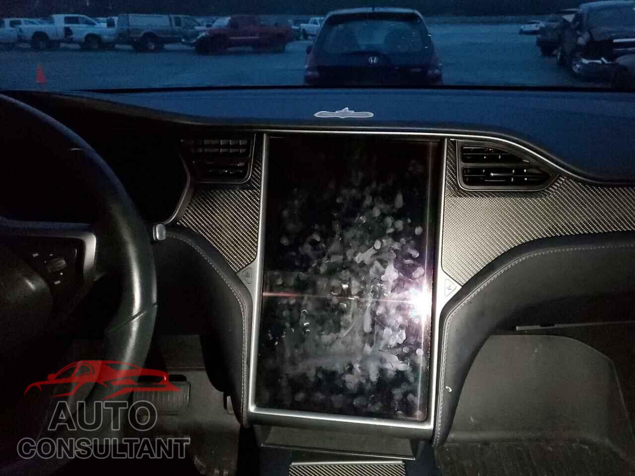 TESLA MODEL X 2018 - 5YJXCBE2XJF102579