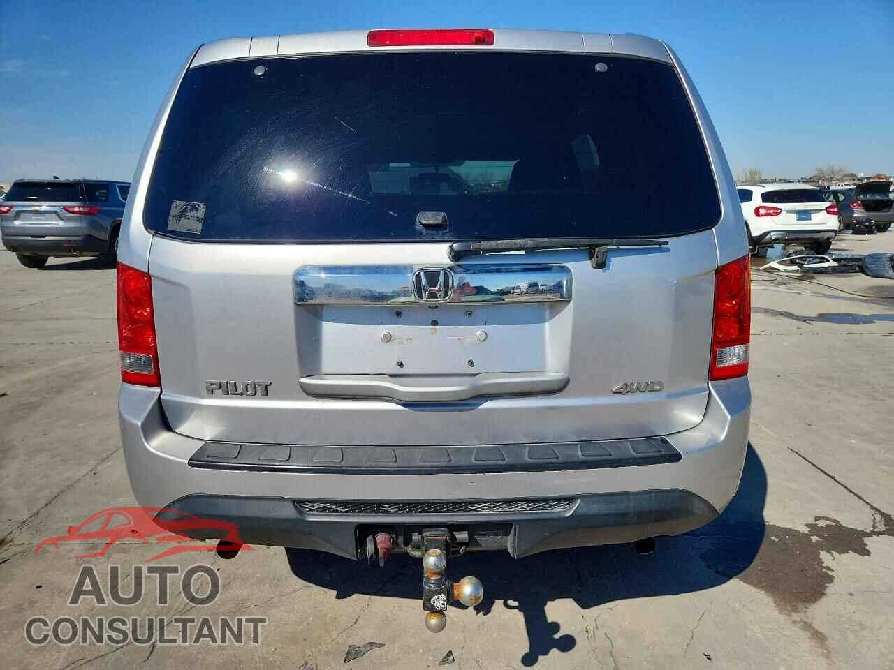HONDA PILOT 2013 - 5FNYF4H21DB001034