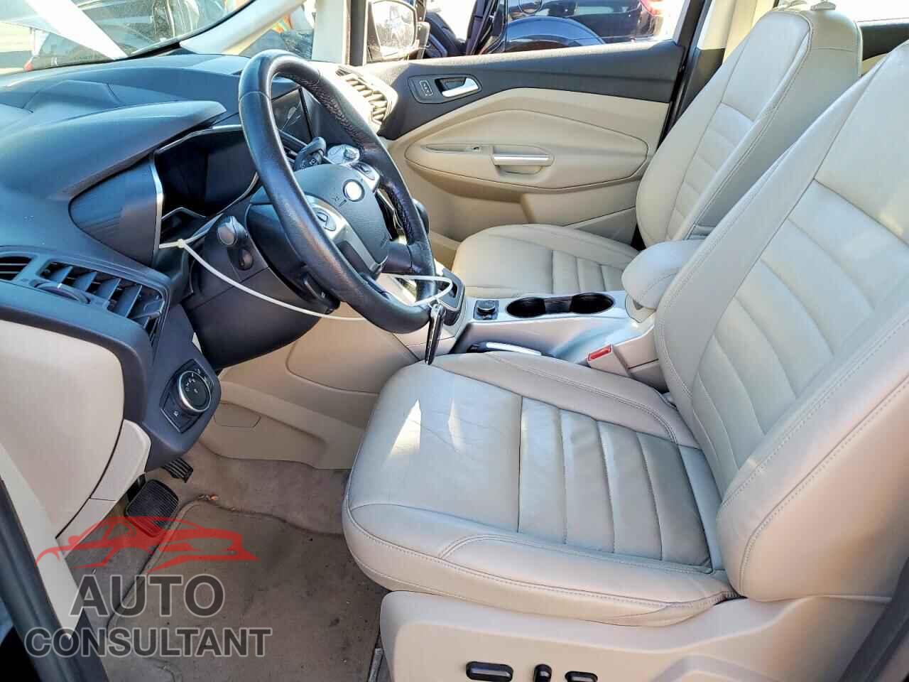 FORD C-MAX 2016 - 1FADP5CU6GL109358