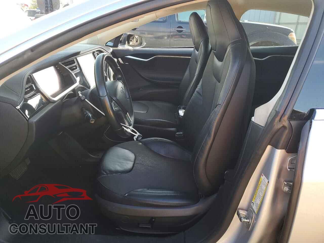 TESLA MODEL S 2013 - 5YJSA1AG8DFP04753