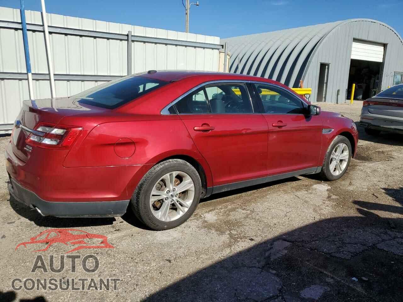 FORD TAURUS 2015 - 1FAHP2E82FG100647