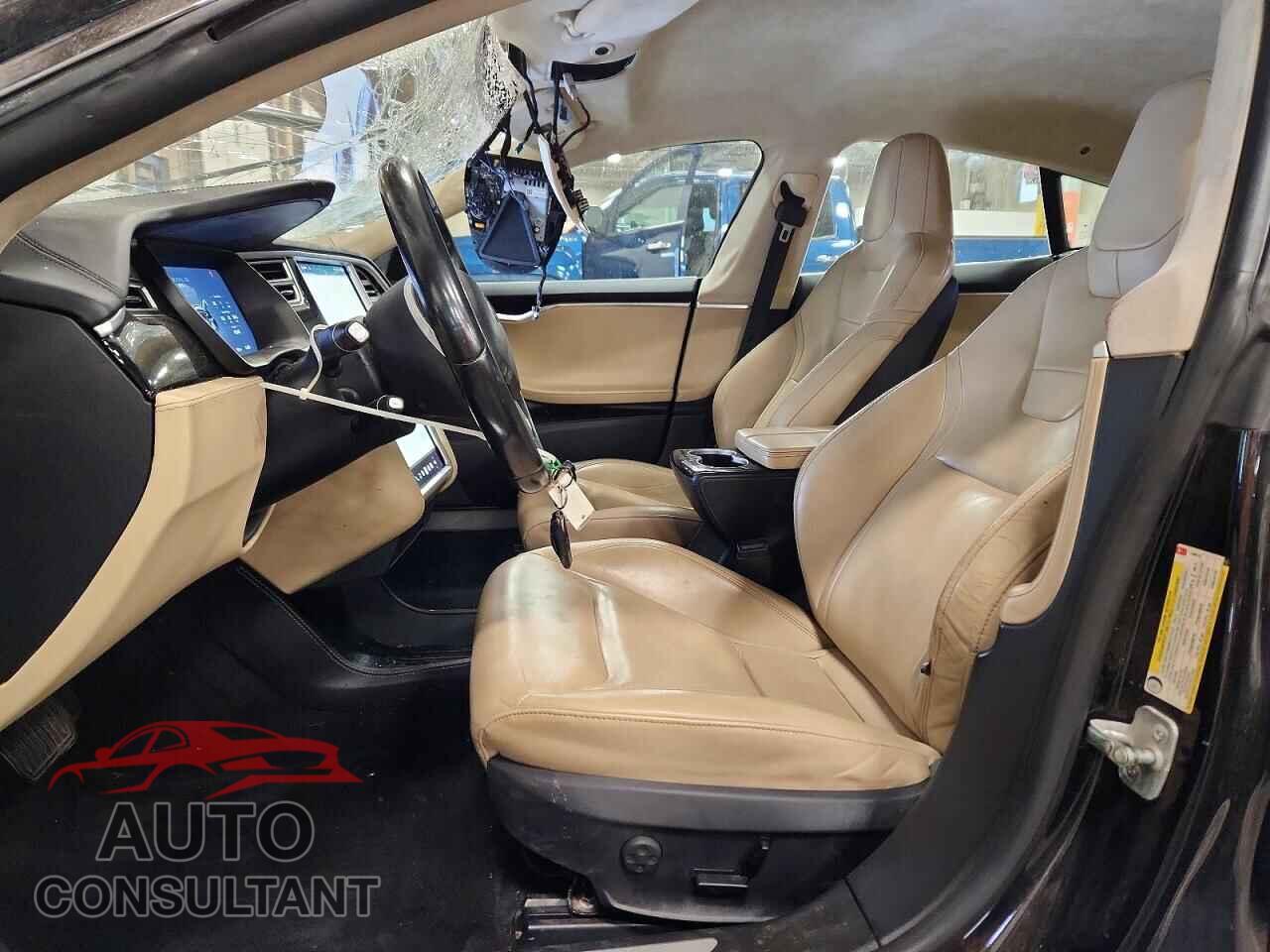 TESLA MODEL S 2015 - 5YJSA1E28FF118670